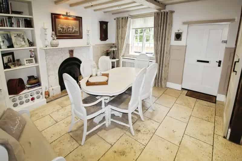 3 Bedroom Grade II Listed Cottage Old Yardley B33