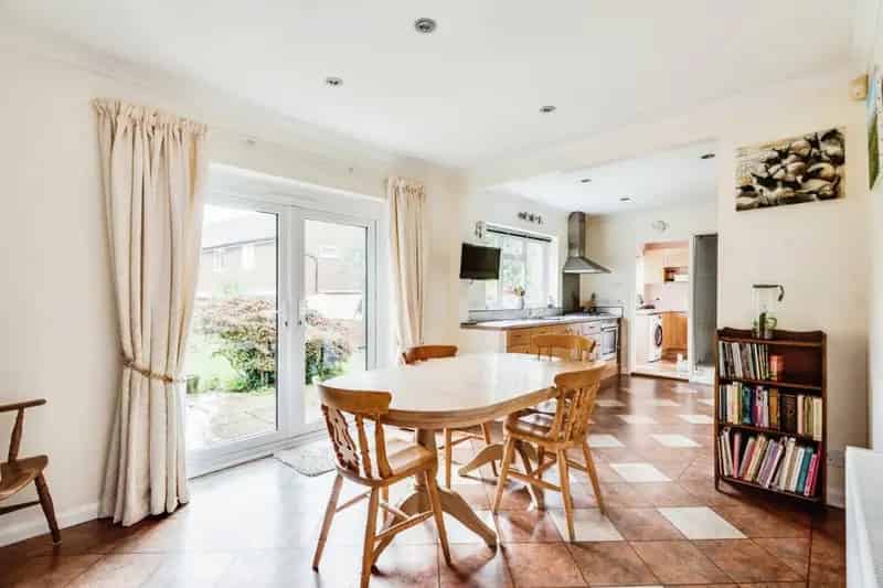 Family Home with Log Burner, Modern Kitchen, and Large Gardens
