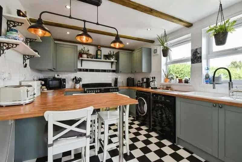 3 Bed Semi-Detached House for Sale