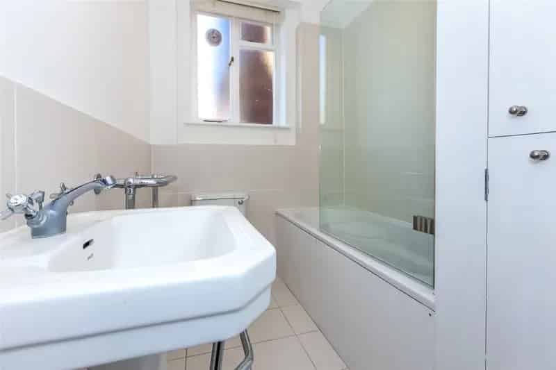 1 Bedroom Apartment London - Roof Terrace - Available July 2023