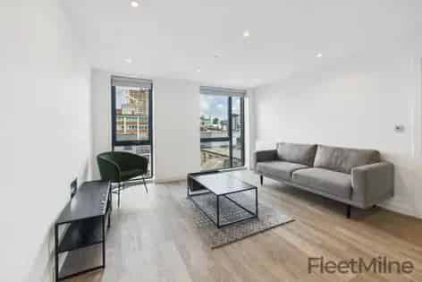 2 rooms flat of 244 m² in Birmingham