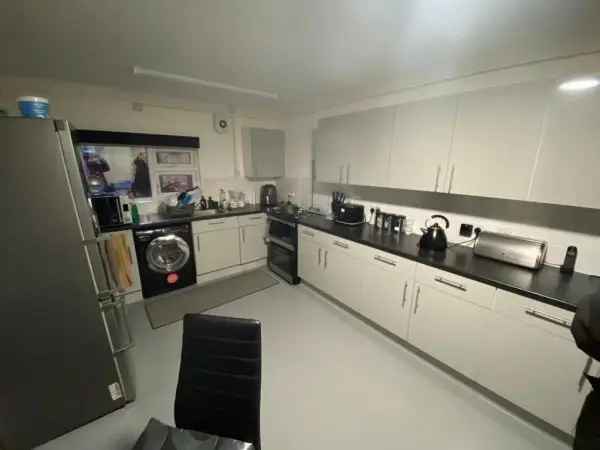 House For Rent in London, England