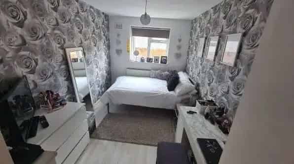 Beautifully Decorated Home Near Sutton Carshalton Stations