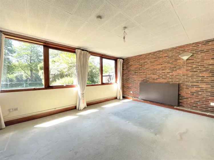 Detached Bungalow for sale with 5 bedrooms, Sandy Lane, Kingswood