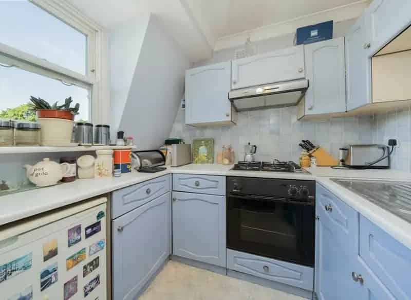 Two Double Bedroom Flat Ladbroke Grove Refurbishment Potential
