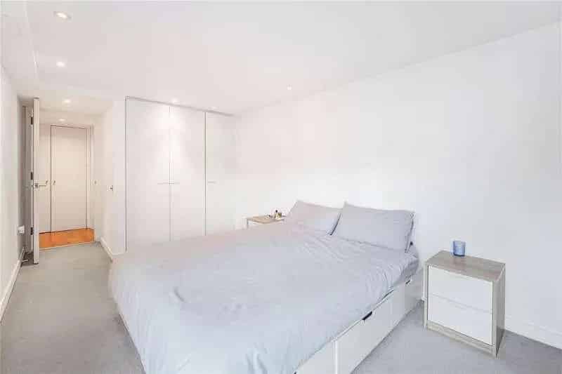 1 Bed Flat for Sale Parsons Green 568 sq ft No Onward Chain