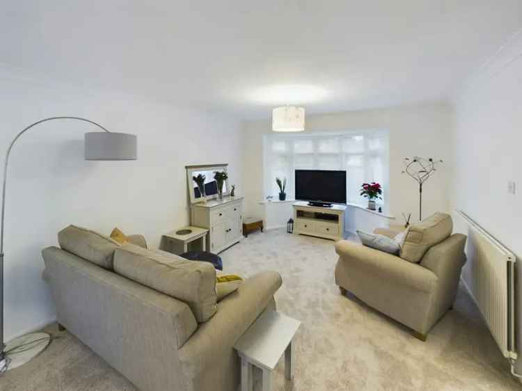 Detached house For Sale in Basingstoke and Deane, England