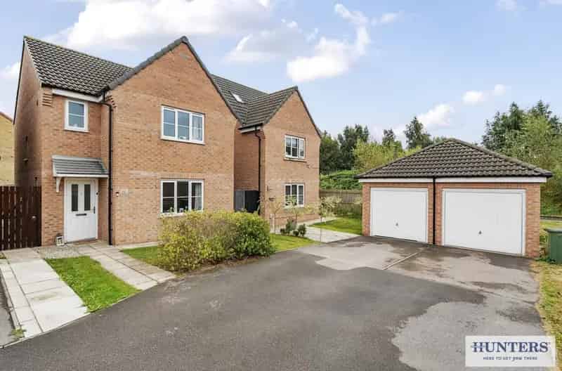 3 Bedroom Detached House For Sale In Staynor Hall Selby