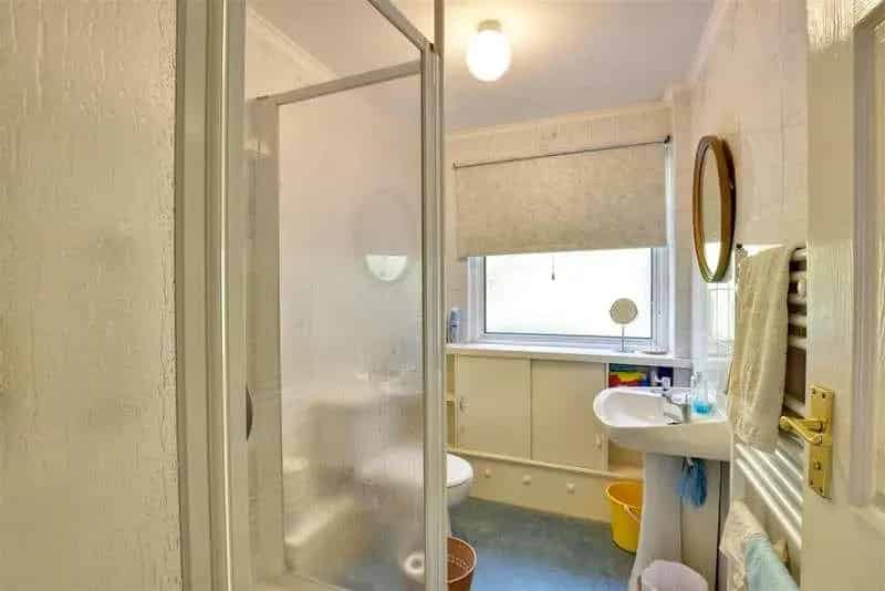 2 Bed Flat for Sale Near Rye Town Centre