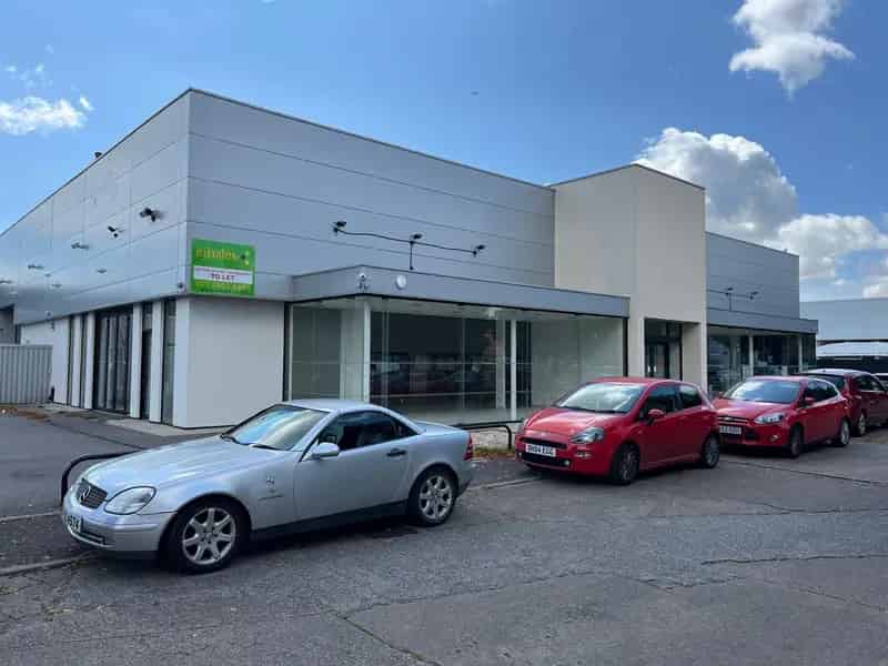 Car Showroom For Rent in Cardiff Penarth Road