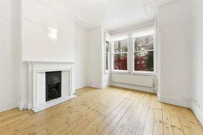 Terraced house to rent in Culmstock Road, London SW11