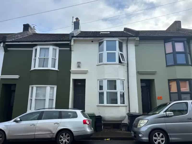 6 Bedroom Student House Near Universities