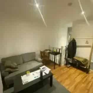 2 Bed 2 Bath Manchester Flat Fully Refurbished Near Cornbrook Metro