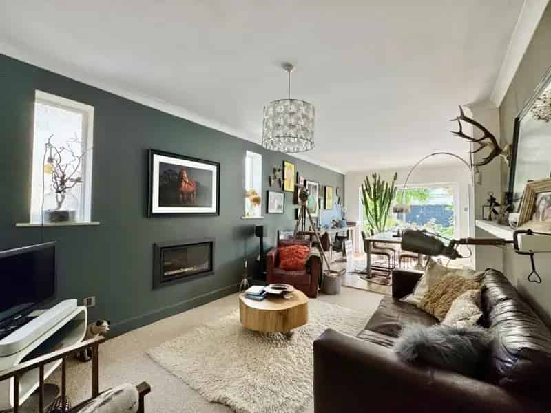 3 Bed Detached House For Sale