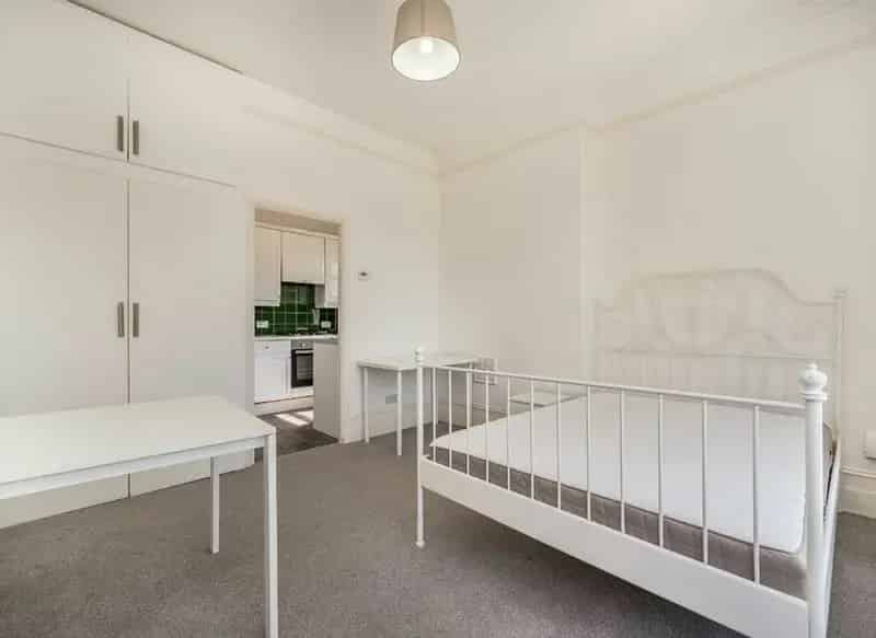 Spacious Studio Flat in Balham Near Transport Links