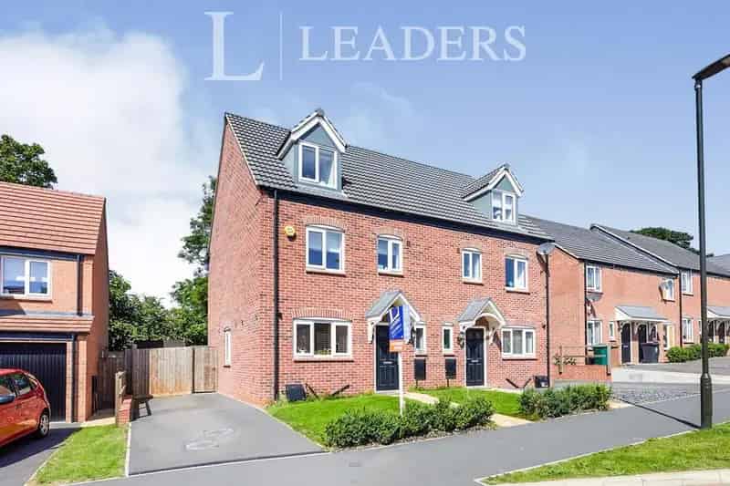 4 Bedroom Semi Detached House to Rent