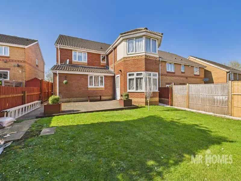 4 Bedroom Detached House for Sale