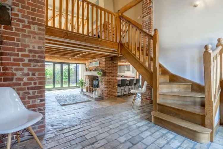 4 Bedroom Barn Conversion Mulbarton