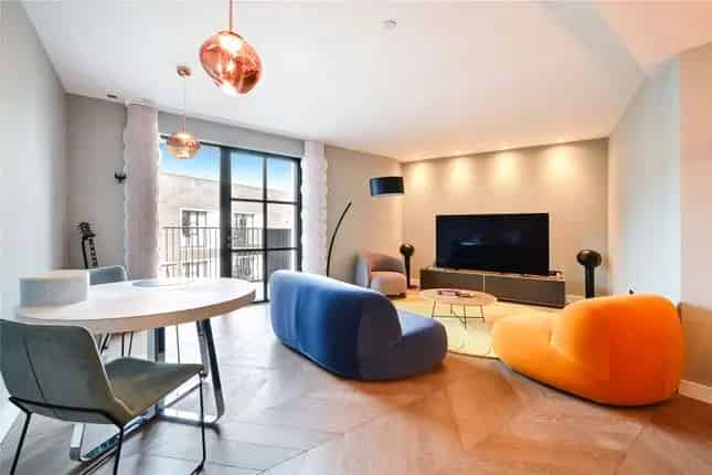 2-Bed Flat for Sale in Fitzrovia, London W1T