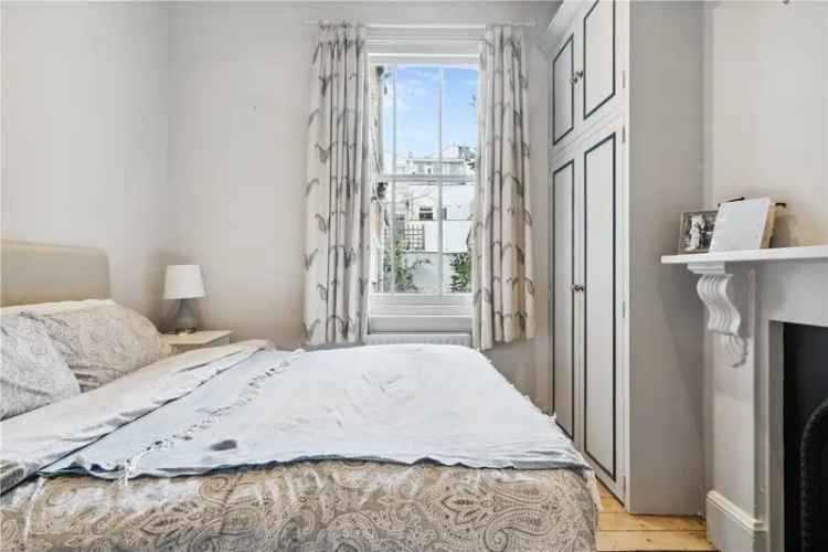 2-Bed Garden Maisonette Battersea Park Town Conservation Area