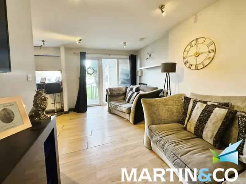 1 Bedroom Ground Floor Apartment For Sale