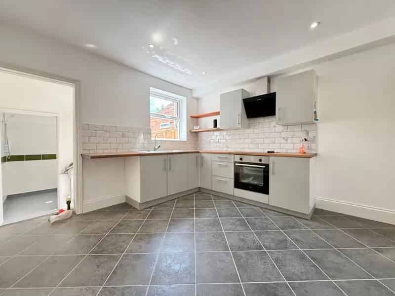 Renovated Two-Bed Home in Worcester City Centre