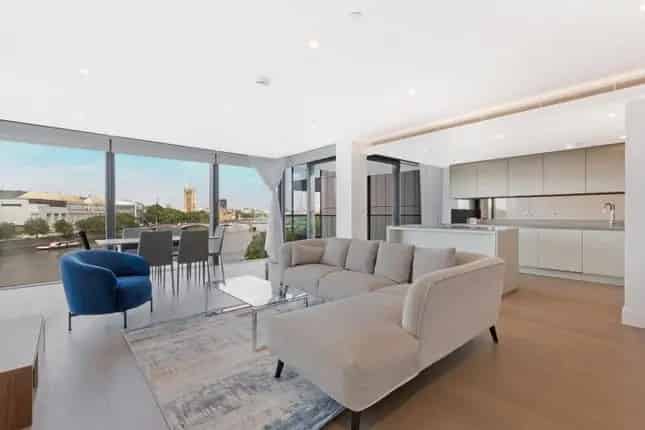 Luxury 2-Bedroom Flat for Sale in The Dumont Albert Embankment