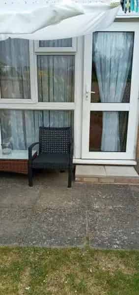 One Bedroom Bungalow Near Town Center