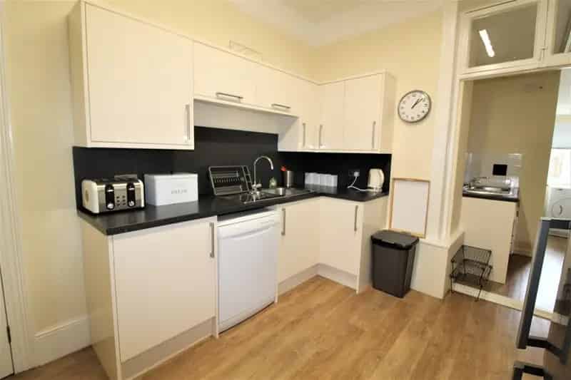 6 Bedroom Terraced House for Sale