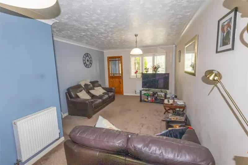 4 Bed Detached House For Sale No Forward Chain