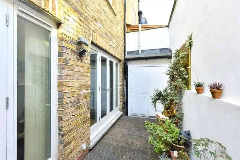 1 bed flat for sale