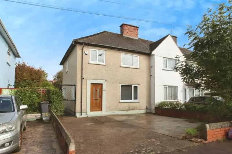 3 bedroom semi-detached house