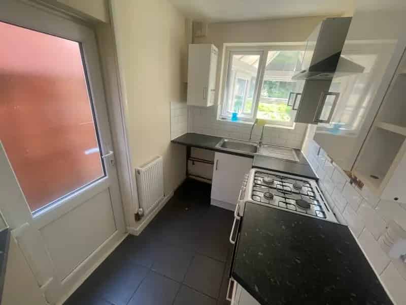 3 Bedroom Semi Detached House For Rent