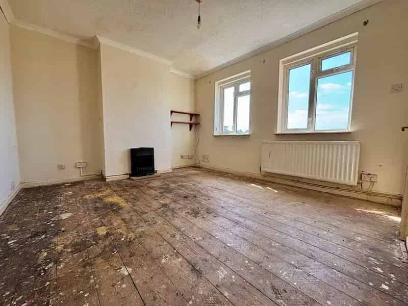 3 Bedroom Semi Detached House for Sale North Littleton Worcestershire