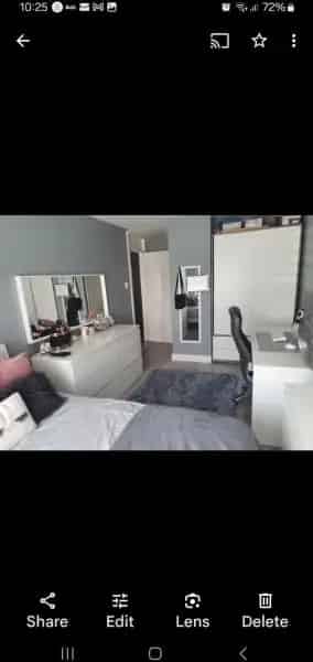 Spacious Ground Floor 2 Bed Flat with Shed and Garage