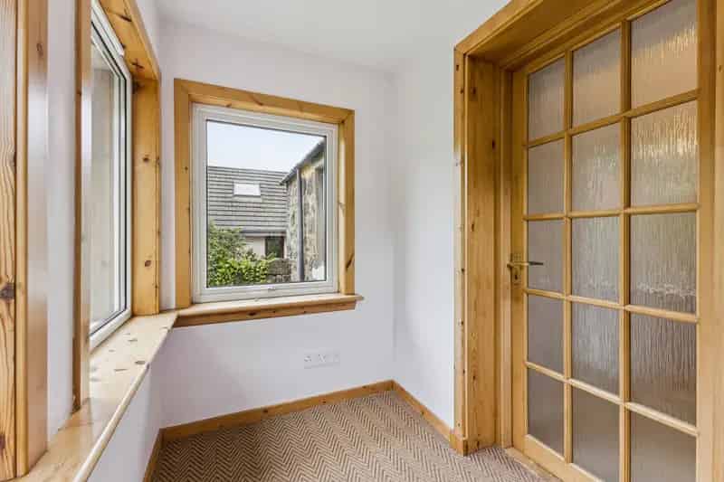Charming Detached Cottage Near Perth City Centre