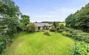 Spacious 3-Bedroom Bungalow near Bodmin Moor