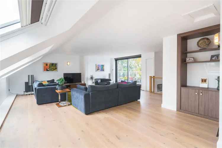 Apartment For Sale in Leeds, England