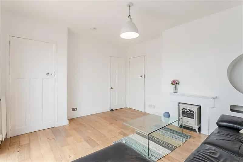 2 Bed House Terraced with 1 Reception Room