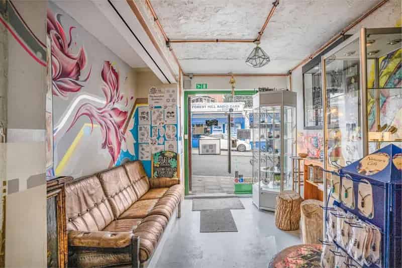 Commercial Unit To Let 536 SQ FT