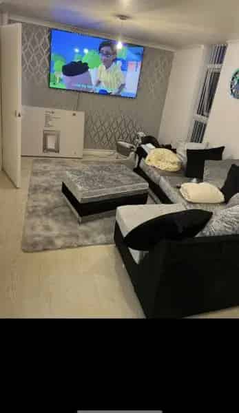 2 Bedroom Flat Sutton Coldfield - Recently Redecorated