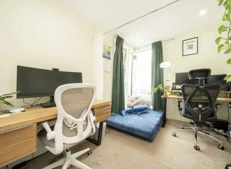 2 Bed 2 Bath Apartment Woodberry Down