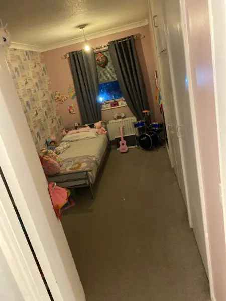 Flat For Rent in Gosport, England