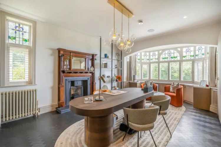 Exceptional Family Home with Acre of Grounds and Coastal Views