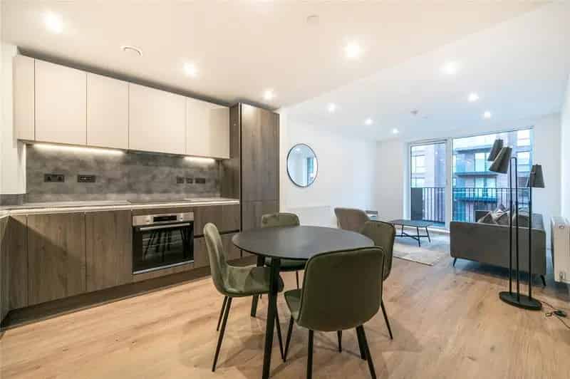 2 Bedroom Apartment to Rent in UK