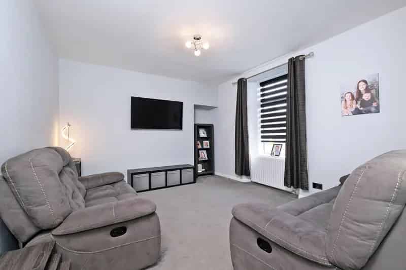 3 Bedroom House with Garden and Garage Near Dyce and Bridge of Don