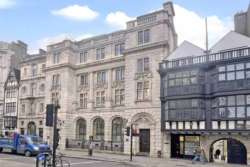 1 Bedroom City of London Apartment Near Monument Station