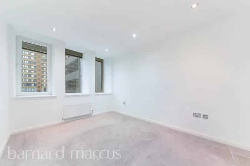 Luxury 2 Bed Apartment Near East Croydon Station