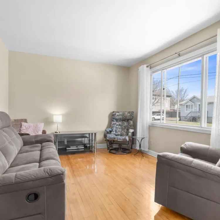 House for Sale in Laval Fabreville Near Mille Îles River