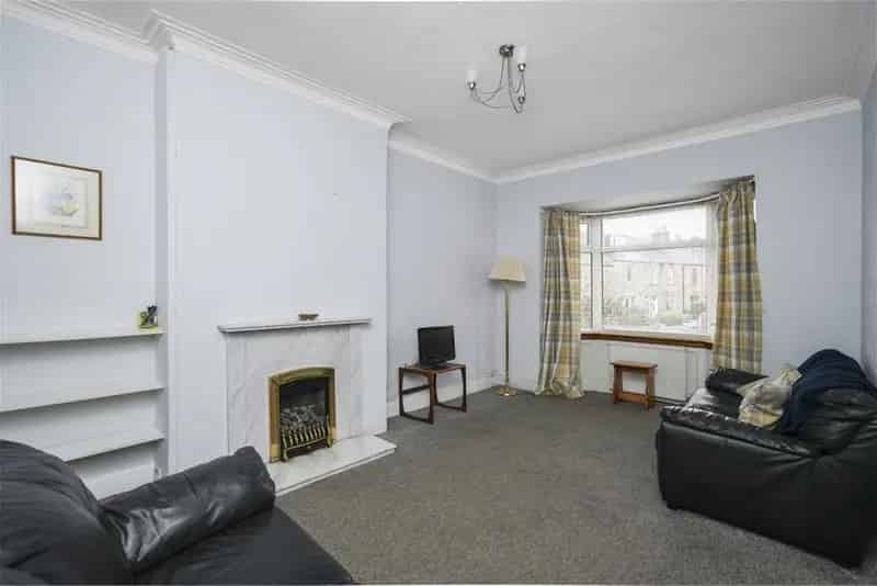 2 Bed House Terraced with 2 Reception Rooms Holyrood Park